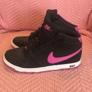 Nike dunks black and pink